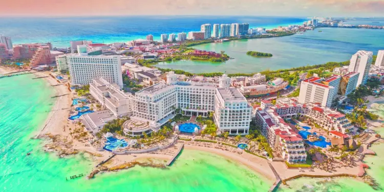 Disminución en el turismo de playa en México: Cancún pierde pasajeros
