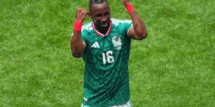 Julián Quiñones, entre los 30 nominados al Balón de Oro 2026