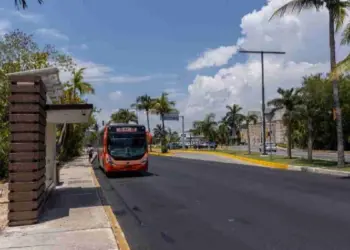 Bulevar Kukulcán en la zona hotelera de Cancún donde se instalaron cámaras y botones de pánico