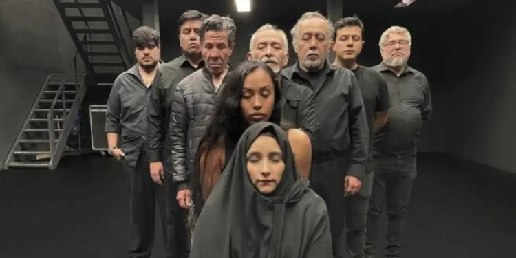 Ana en tierra de amapolas desafía la violencia desde el teatro