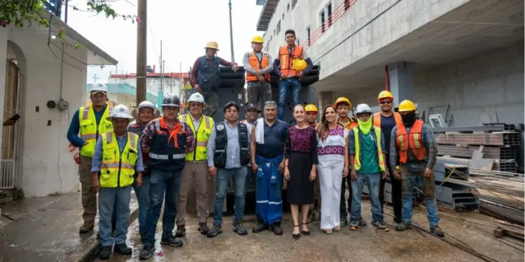 Claudia Sheinbaum visita hospitales en Chetumal para supervisar obras y atención