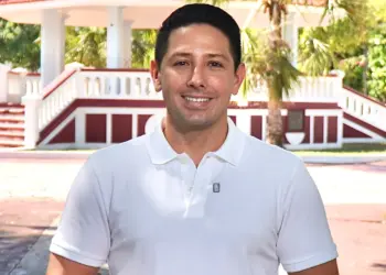 Renán Sánchez Tajonar deja la dirigencia del Partido Verde en Quintana Roo