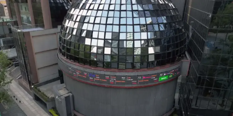 Inicio de semana negativo en la Bolsa mexicana por caída de Banorte