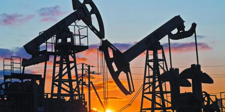 Precios del petróleo muestran resultados mixtos por tensiones en Oriente Medio