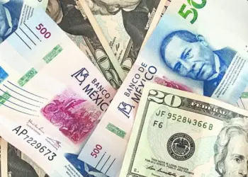 El peso mexicano se deprecia ante el dólar por tensión en Oriente Medio