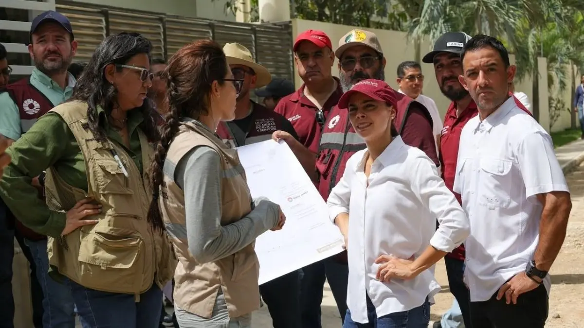 Ana Paty Peralta supervisa trabajos provisionales en avenida De los Colegios