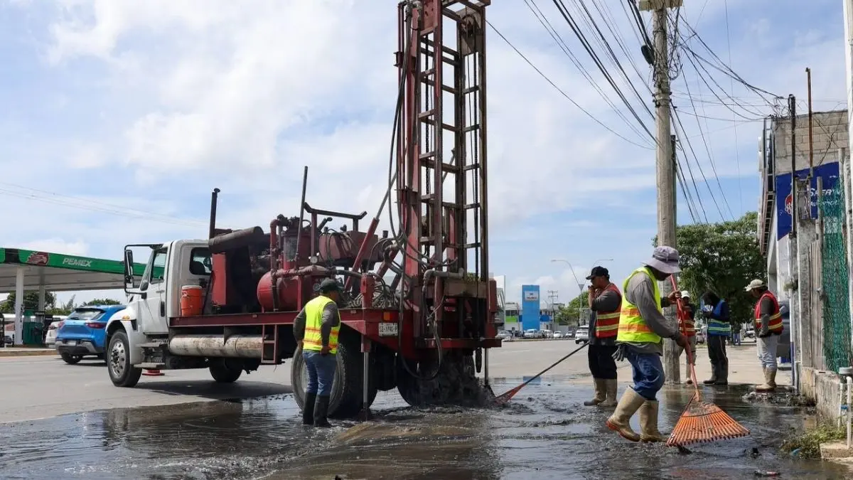 Atienden reportes de desazolve de pozos de absorcion