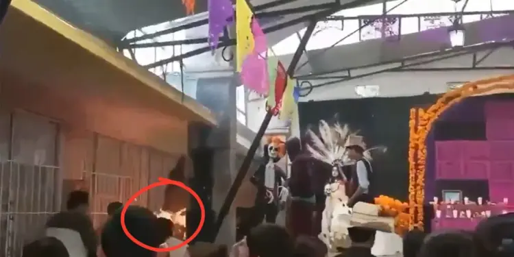 Estudiante de secundaria sufre quemaduras graves en festival de Dia de Muertos en Hidalgo