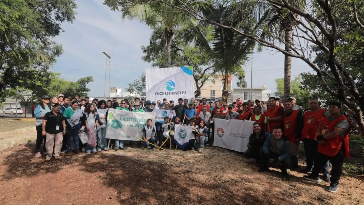 Jornada de limpieza en el cenote en la Supermanzana 523
