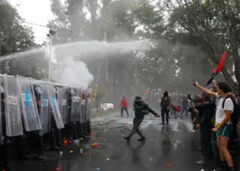 Protesta por agua limpia en Guadalajara termina con 39 detenidos y policias lesionados
