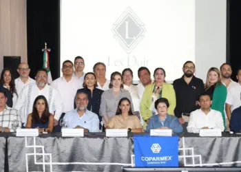 Ana Paty Peralta y COPARMEX analizan retos de competitividad en Cancún