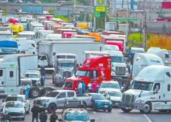 Segob y CANACAR acuerdan suspender bloqueos en carreteras