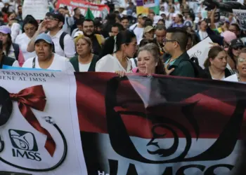 Sheinbaum minimiza marcha del IMSS y acusa oportunismo