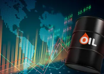 Precios del petróleo suben por dudas sobre diésel ruso y tensión en Medio Oriente