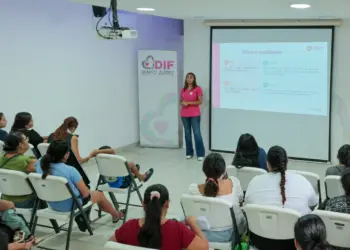 DIF Benito Juárez refuerza prevención del cáncer de mama con pláticas