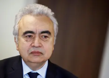 El pesimismo de la AIE sobre la normalización del mercado petrolero en 2027