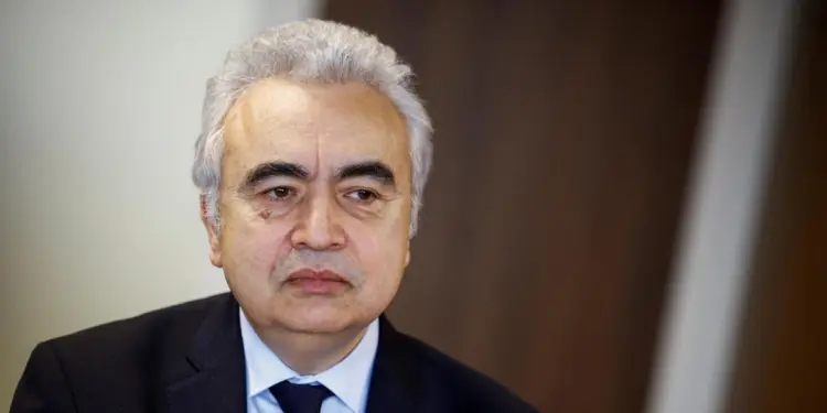 El pesimismo de la AIE sobre la normalización del mercado petrolero en 2027