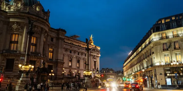 Toques de queda en Francia tras saqueos en mas de 3 mil comercios