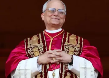 Papa León XIV: le extirpan un tumor del pulmón